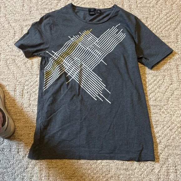 Hugo Boss crewneck Gray Graphic Tee - Picture 3 of 7